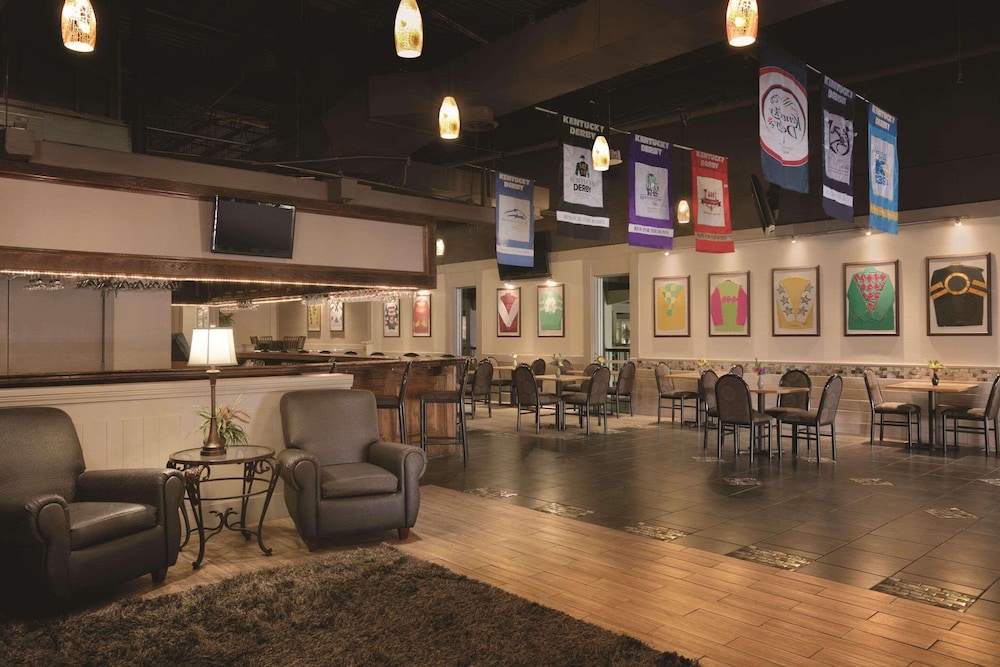 Radisson Hotel Louisville North - photo 22