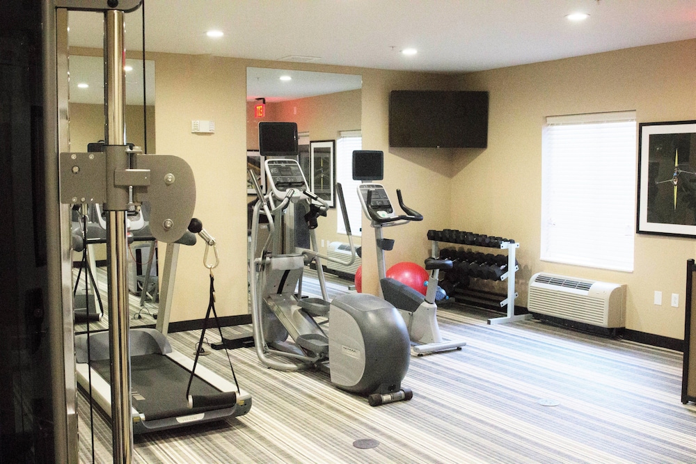 Candlewood Suites Carlsbad South by IHG - photo 39