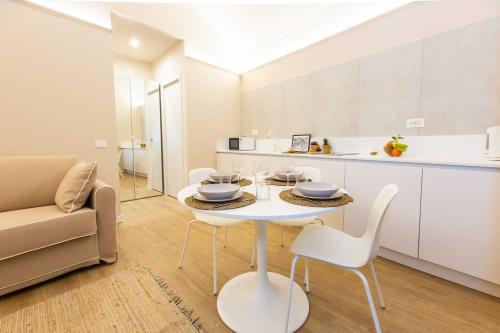 Monti Nonna Francesca ZENO 49 — 4-Star Luxury Hotel in Rome, Italy