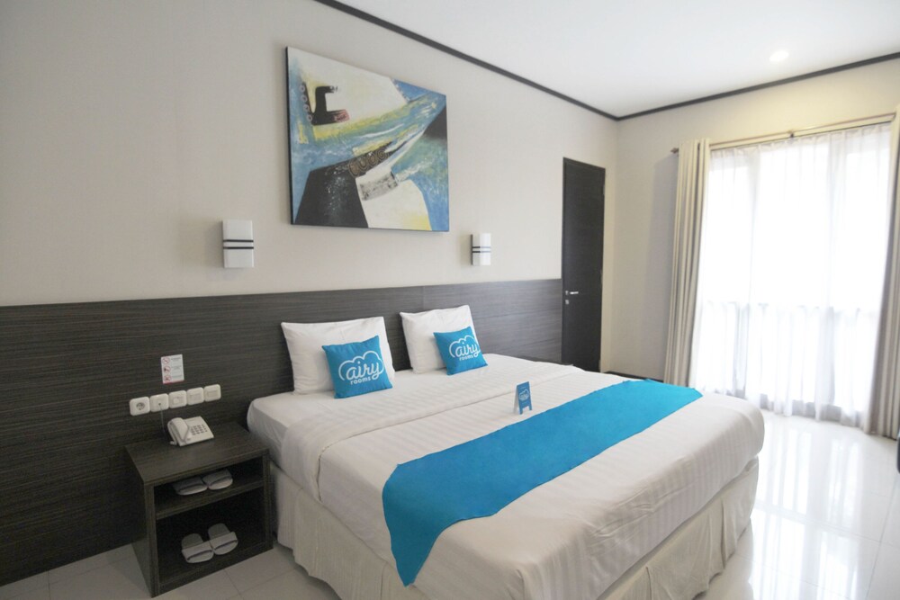 Airy Sukasari Setrasari Raya 10 Bandung in Bandung, Indonesia