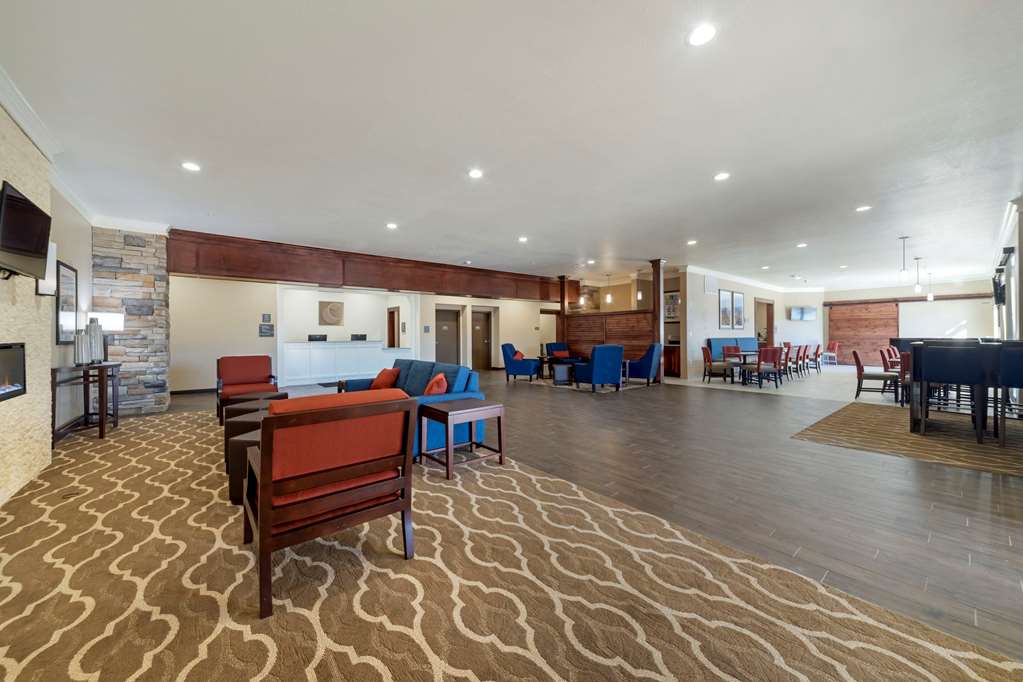 Comfort Inn & Suites Harrah - photo 6