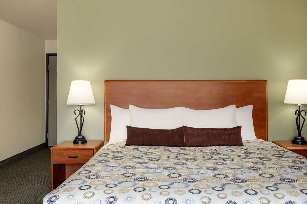 AmericInn by Wyndham Havre - photo 33