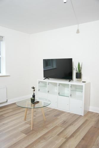 Stylish Pride Park DERBY Apartment Free WIFI Parking — 4-Star Luxury Hotel in Derby, United Kingdom