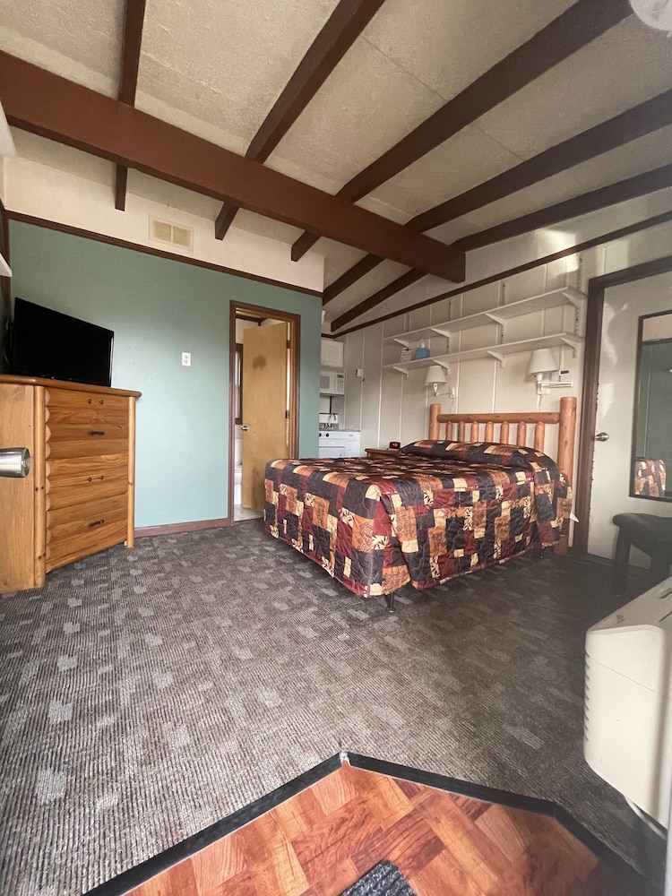 Olde Mill Inn Of Clarkston - photo 14