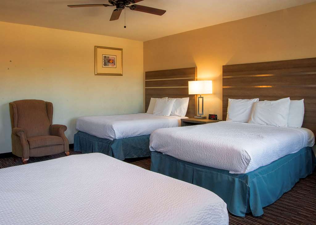 Rodeway Inn Near University Gateway to Yosemite - photo 6