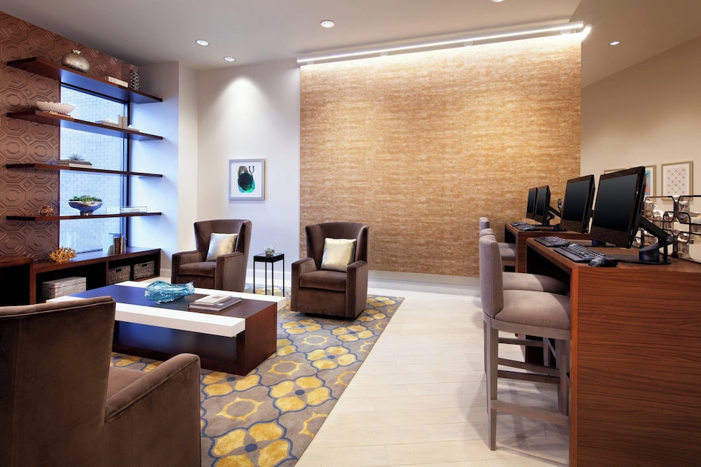 Sheraton McKinney Hotel - photo 3