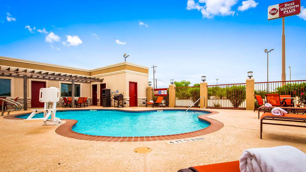 Best Western Plus Dilley Inn & Suites — Dilley — photo 4