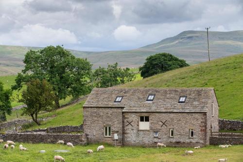 Stay Lambing Live — 4-Star Luxury Hotel in Kirkby Stephen, United Kingdom
