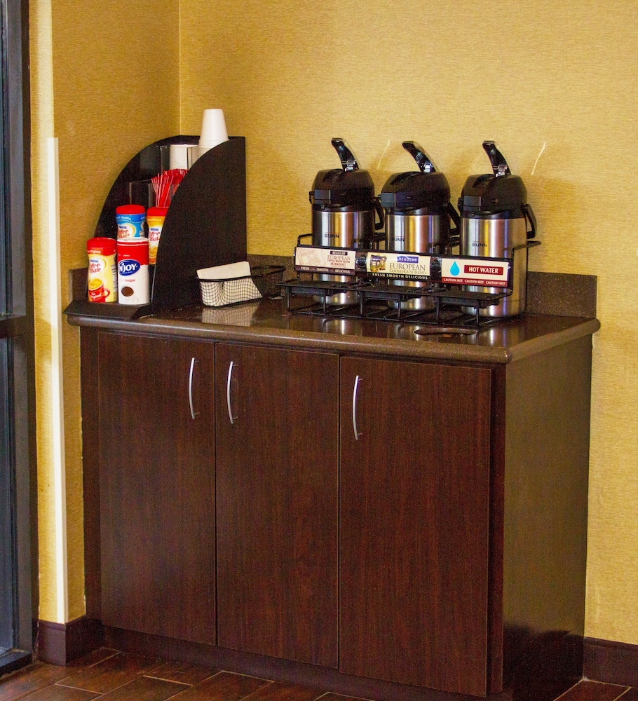 Red Roof Inn Aberdeen - photo 3