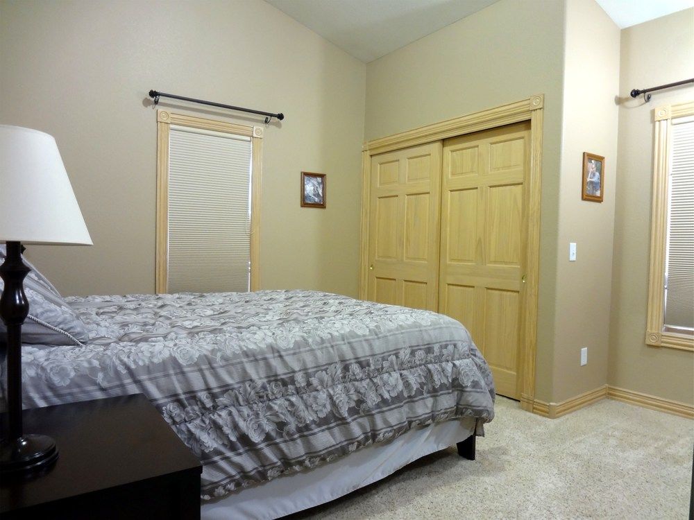 Lakepoint Court - photo 3