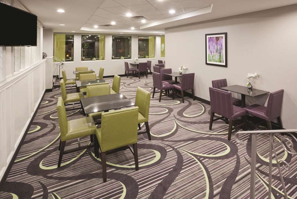 La Quinta Inn & Suites by Wyndham Minneapolis Bloomington W - photo 67