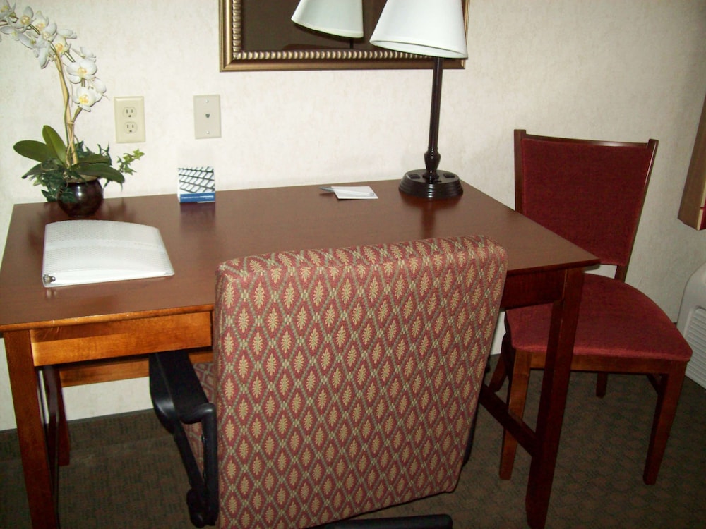 Hampton Inn Sidney - photo 5