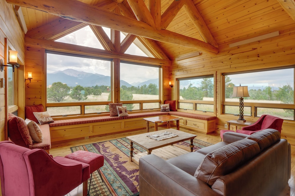 The Fox Den 360 Mtn View And On Site Hiking — hotel in Buena Vista