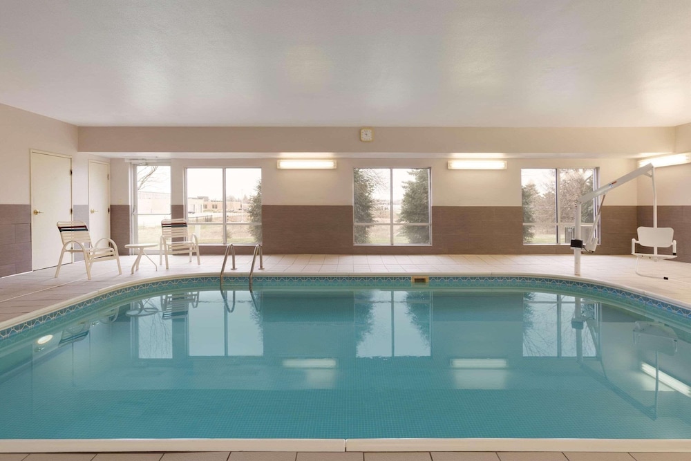 Country Inn & Suites by Radisson Rochester MN - photo 10