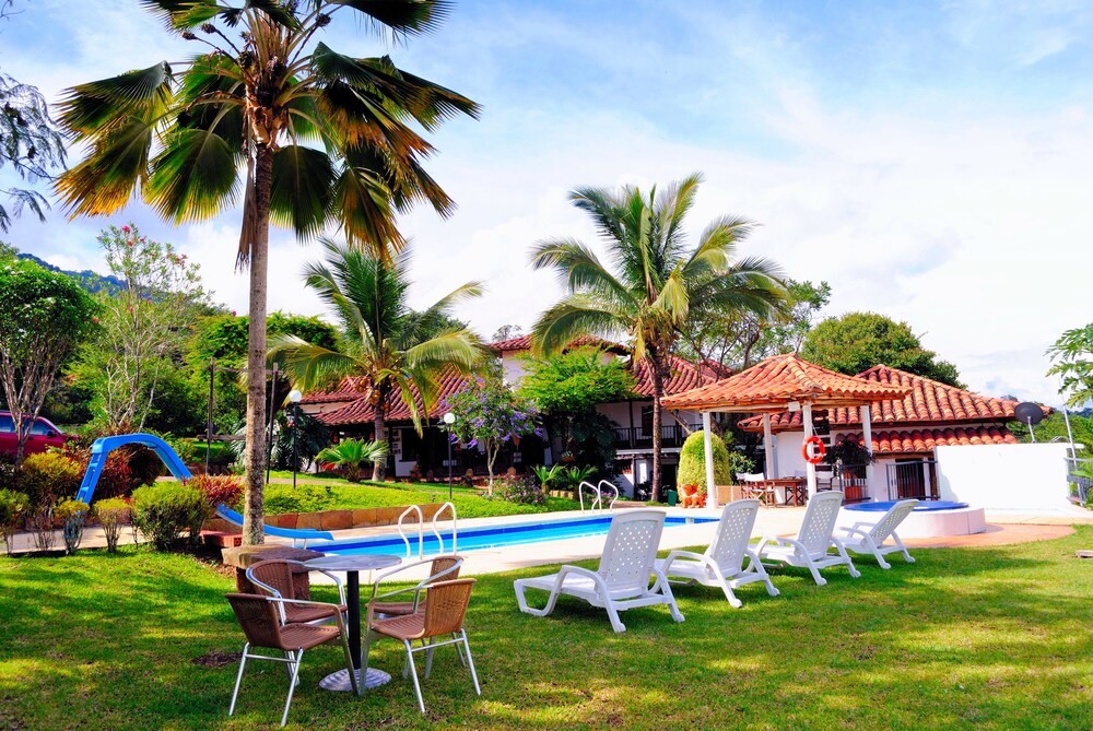 Hotel Boutique Wassiki Campestre - carbon neutral hotel in San Gil