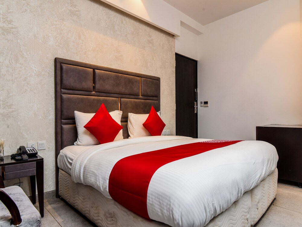 Edition O 30008 Pitampura