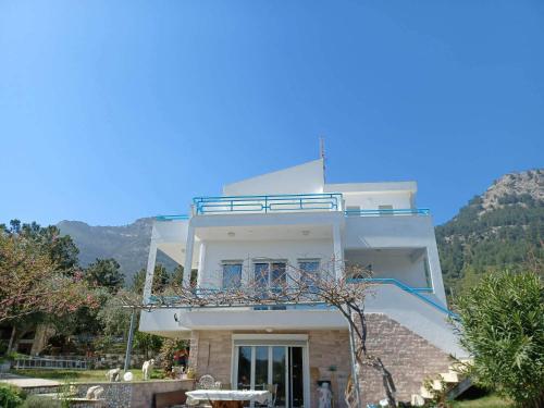 Valtes Blue - carbon neutral hotel in Corfu