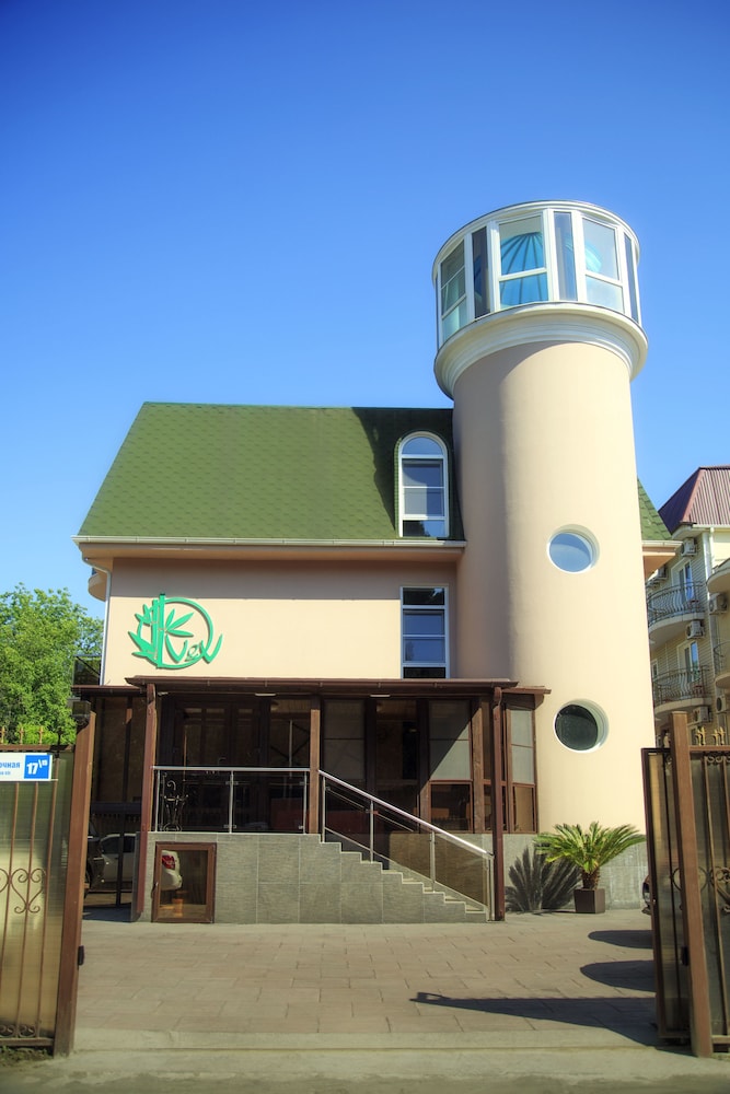 V&V Hotel - carbon neutral hotel in Adler