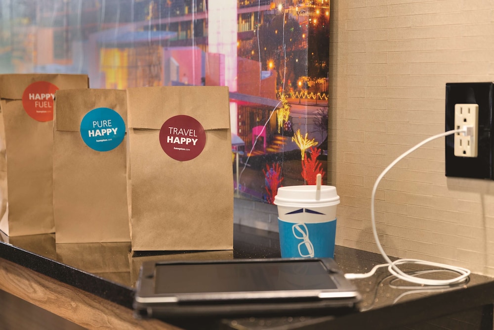 Hampton Inn Atlanta Buckhead - photo 19