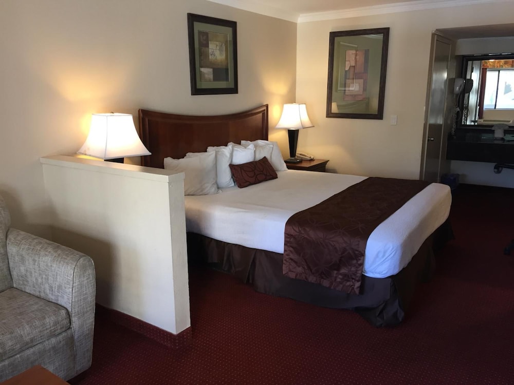 Chula Vista Inn - photo 19