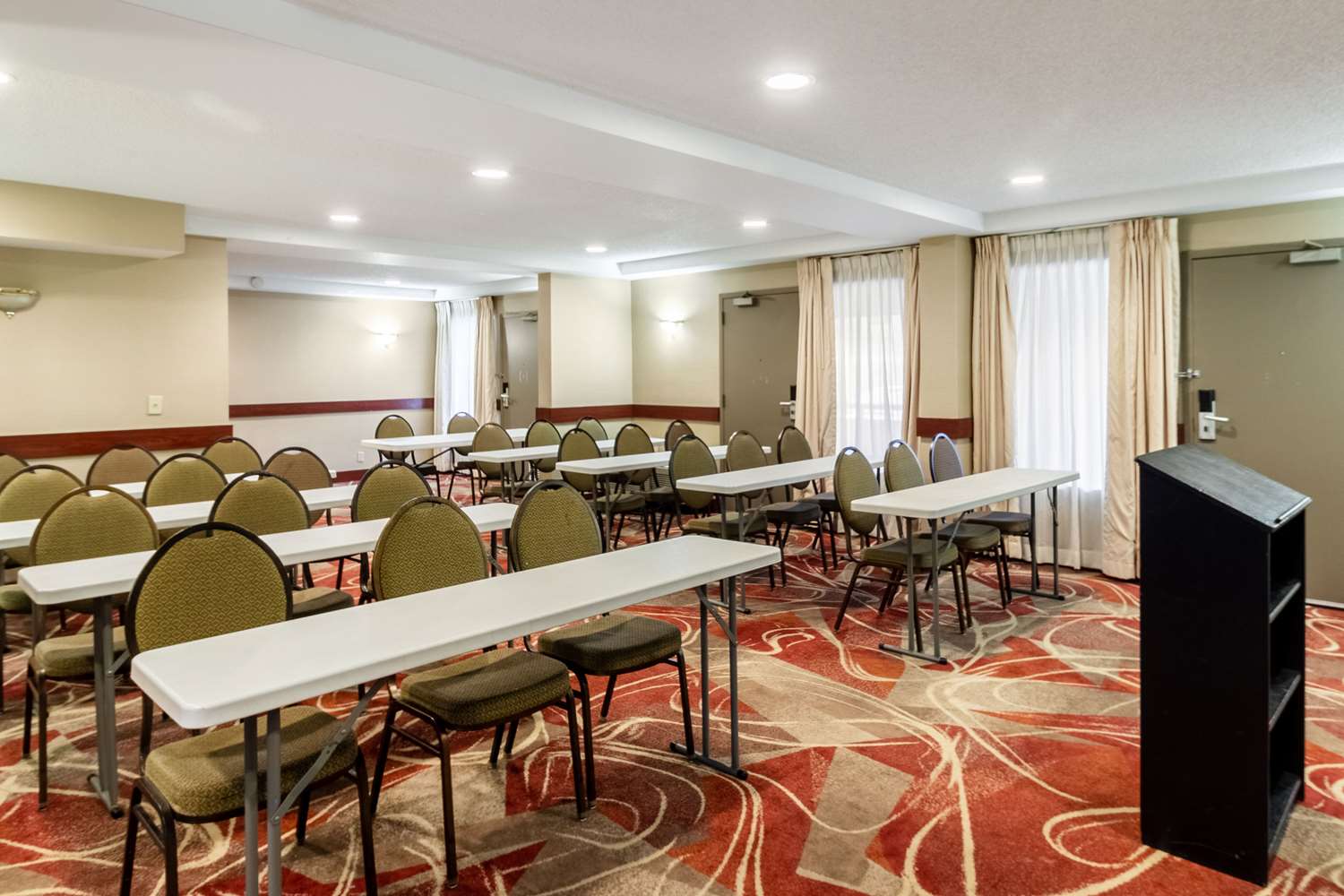 Quality Inn Milwaukee Brookfield - photo 16