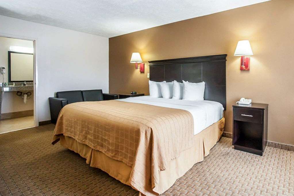 Quality Inn Savannah South - photo 9