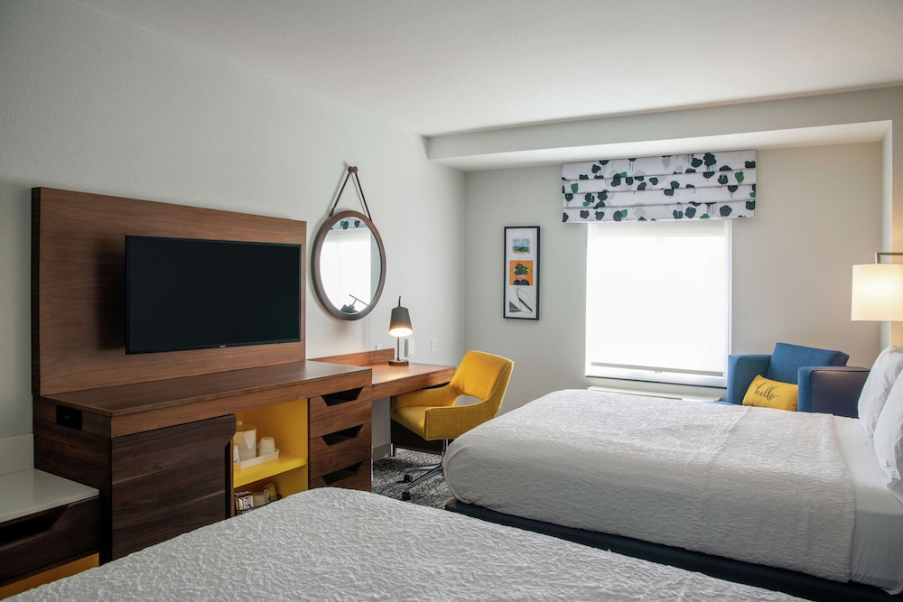 Hampton Inn & Suites Los Angeles Sherman Oaks - photo 30