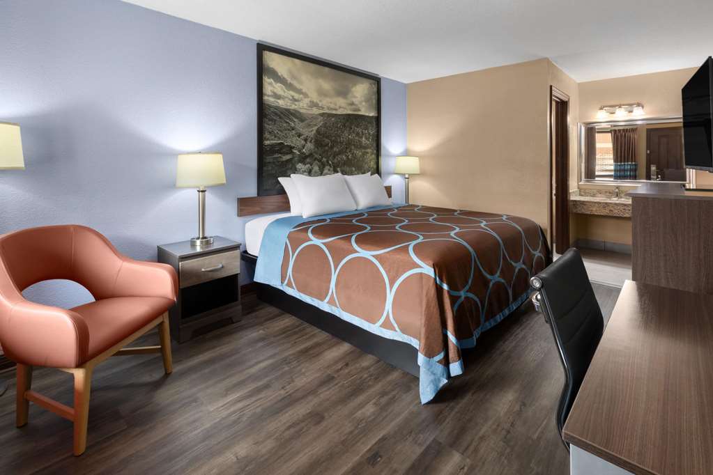 Super 8 by Wyndham Bridgeport Clarksburg Area - photo 19