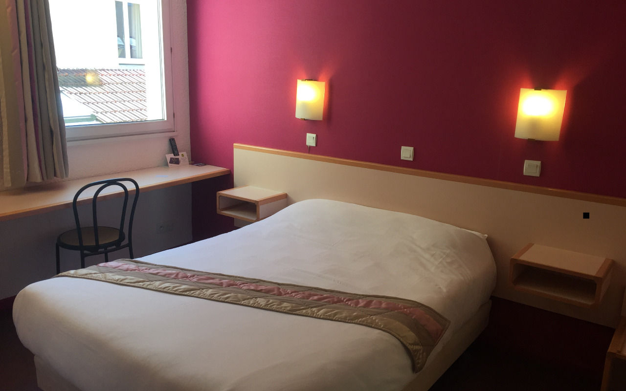 Logis Hôtel La Place pet-friendly hotel Malay-Le-Grand