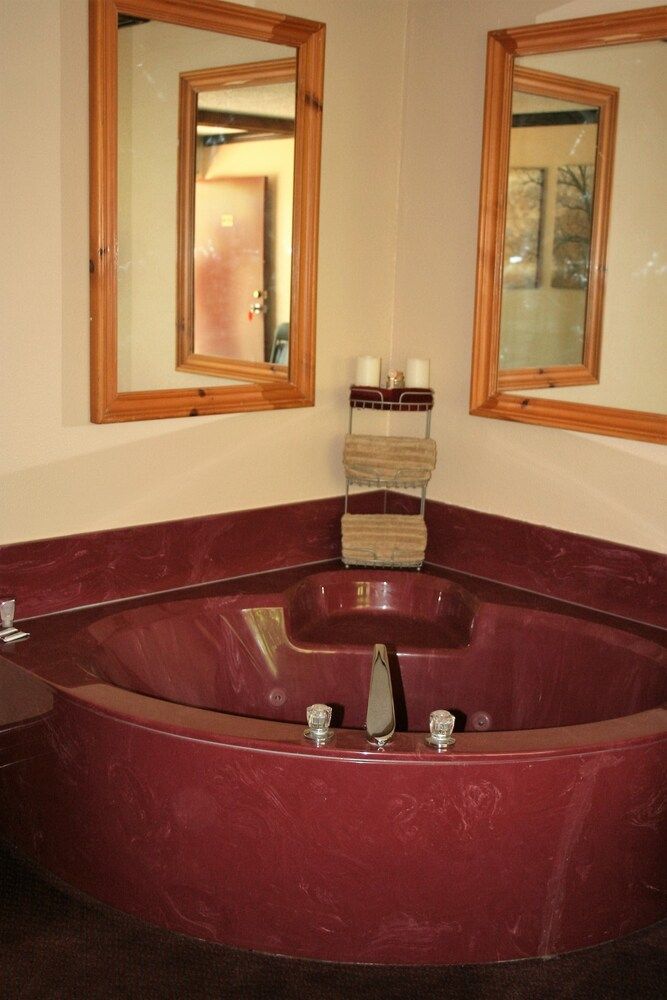Statue Road Inn - photo 5