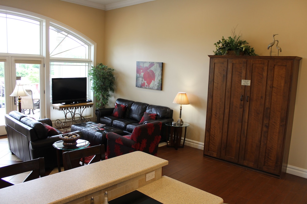 Riverwalk Place Resort & Spa - photo 23