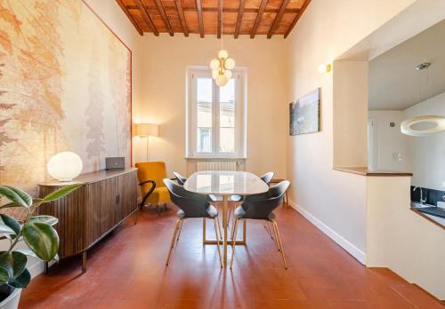 L'appartamento di Jo — 4-Star Luxury Hotel in Lucca, Italy