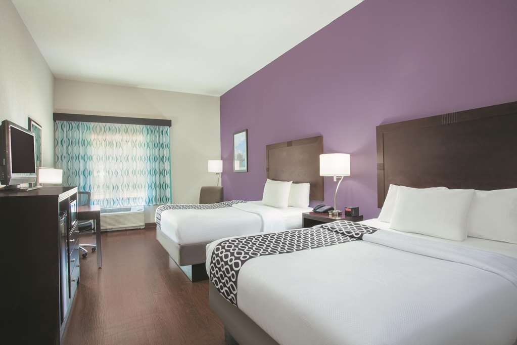 La Quinta Inn & Suites by Wyndham Fort Walton Beach - photo 13