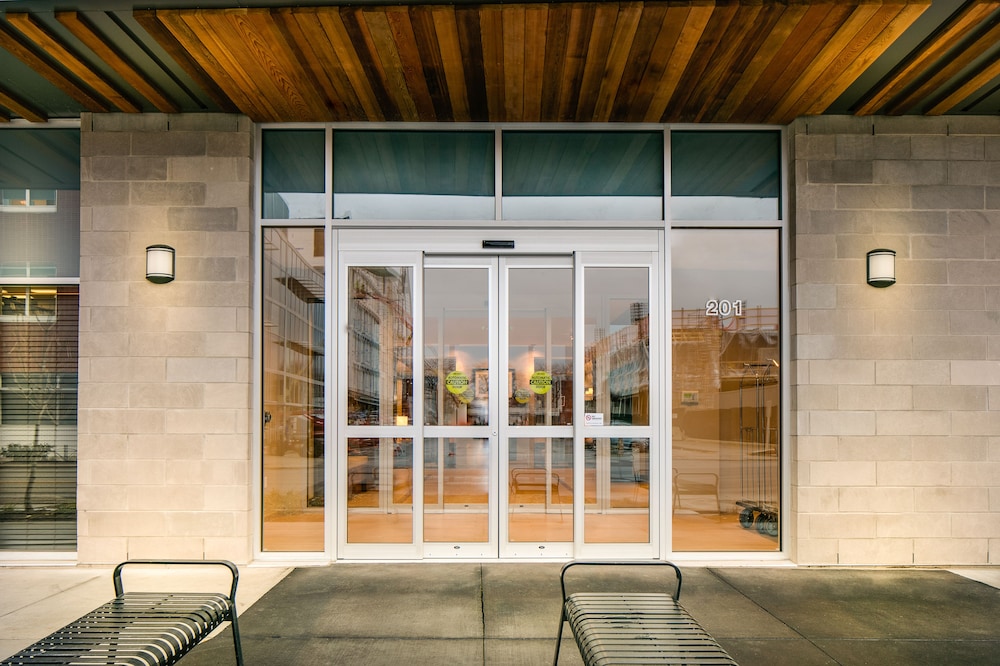 Staybridge Suites Des Moines Downtown by IHG - photo 24