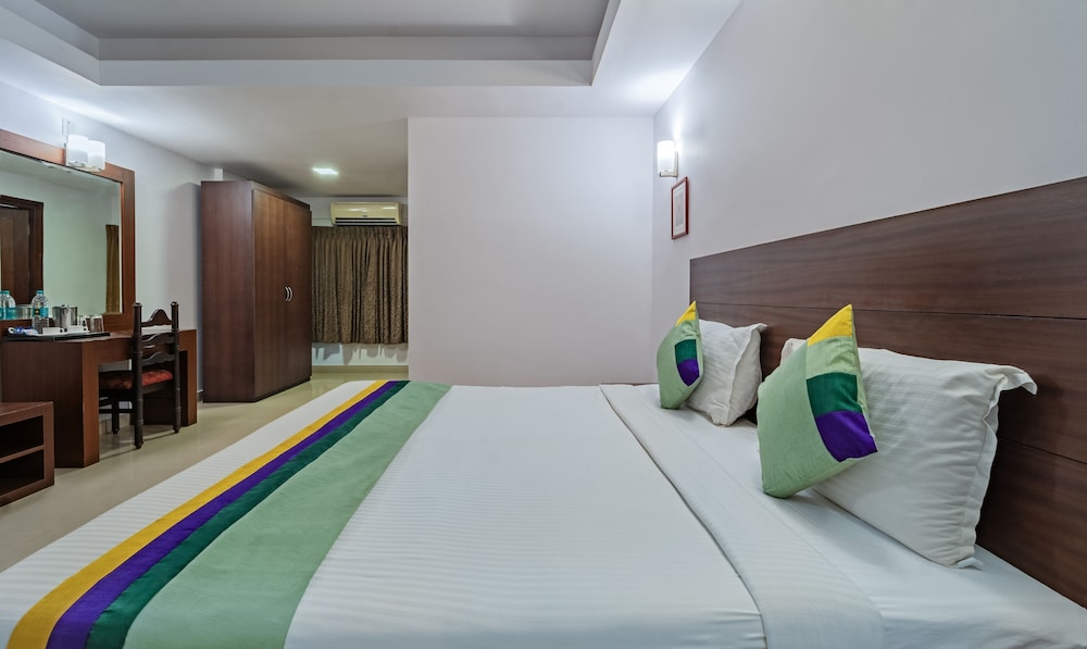 OYO 15992 Central Hotel in Trichur, India