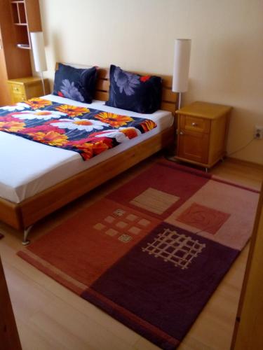 Stay with Me Women only room parking childrens pets welcom