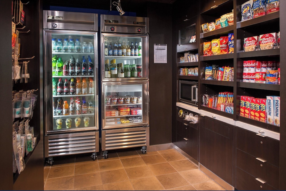 Courtyard by Marriott Richmond West - photo 13