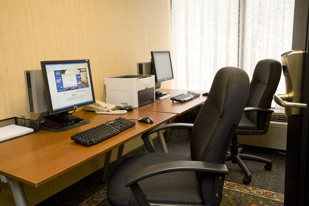 Holiday Inn Express Southington by IHG - photo 48