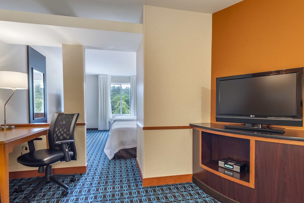 Fairfield Inn & Suites by Marriott Hooksett - photo 11