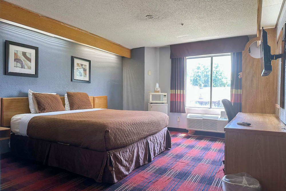 Classic Inn By OYO I 240 Near Memphis Airport - photo 25