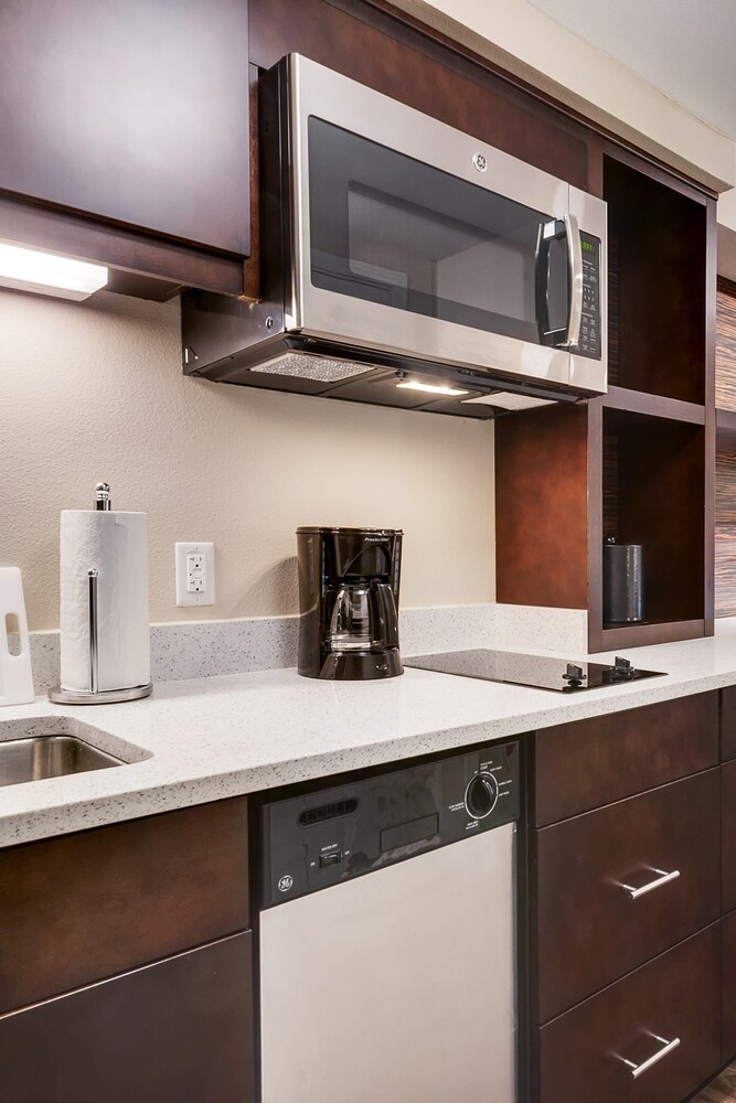 TownePlace Suites by Marriott Sarasota Bradenton West - photo 4