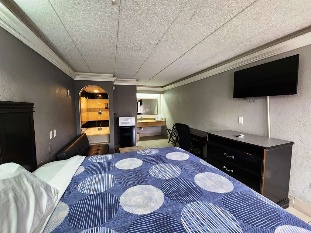 Americas Best Value Inn & Suites Little Rock at Scott Hamilton Dr - photo 40