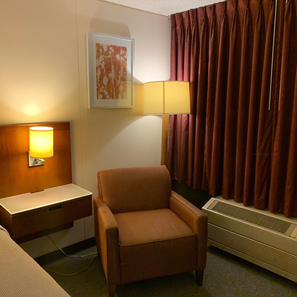 The Metropolitan Hotel - photo 18