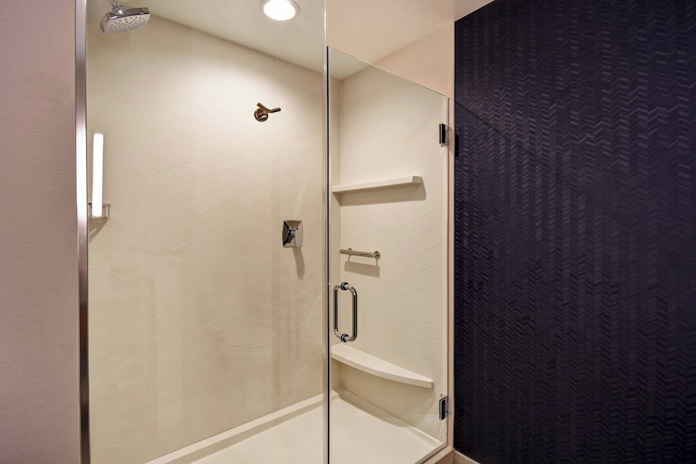 Fairfield Inn & Suites by Marriott Plymouth - photo 25