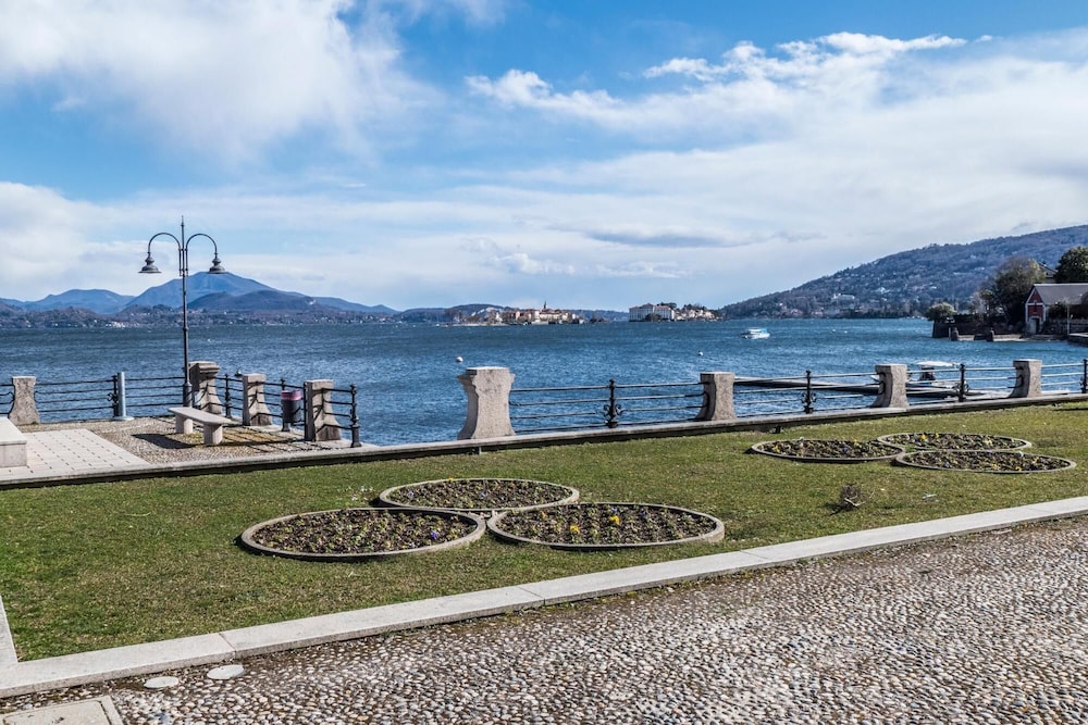 Petalo Bianco 100m From Lake — 4-Star Luxury Hotel in Baveno, Italy