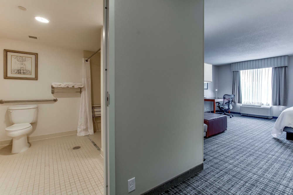 Hilton Garden Inn Louisville Airport - photo 14