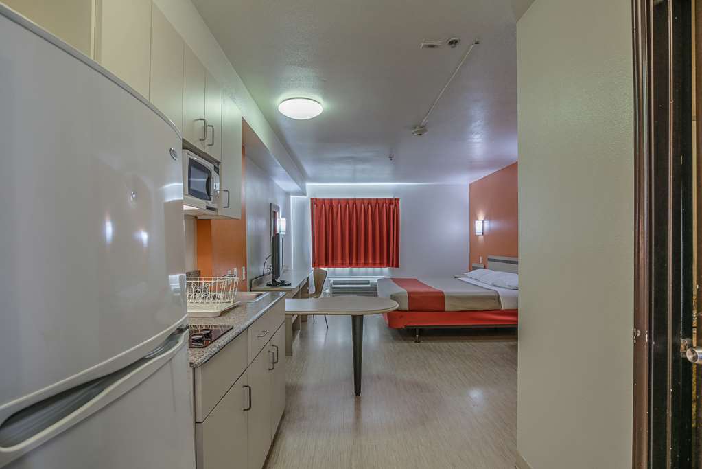 Motel 6 Pasadena TX - photo 20