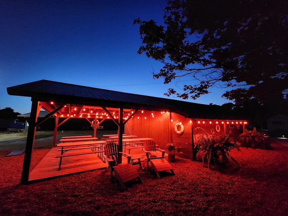 The Lakehouse Inn at Sledd Creek - photo 47
