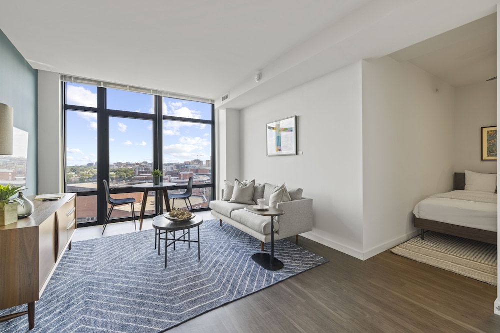 Placemakr Marymount Ballston - photo 11