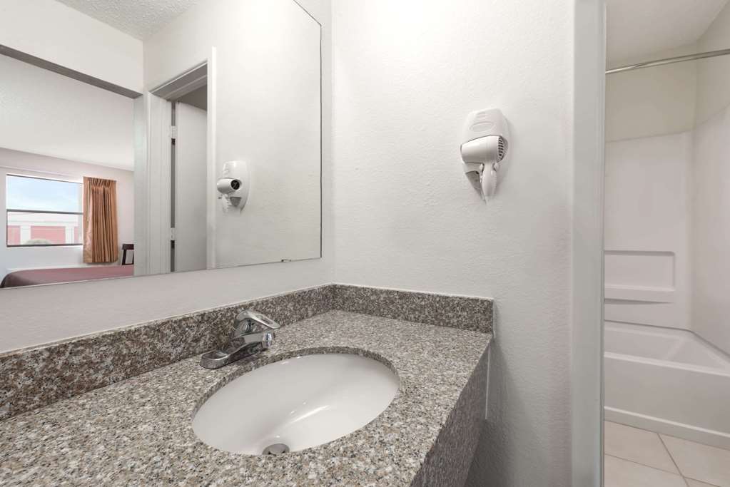Knights Inn Slaton - photo 8
